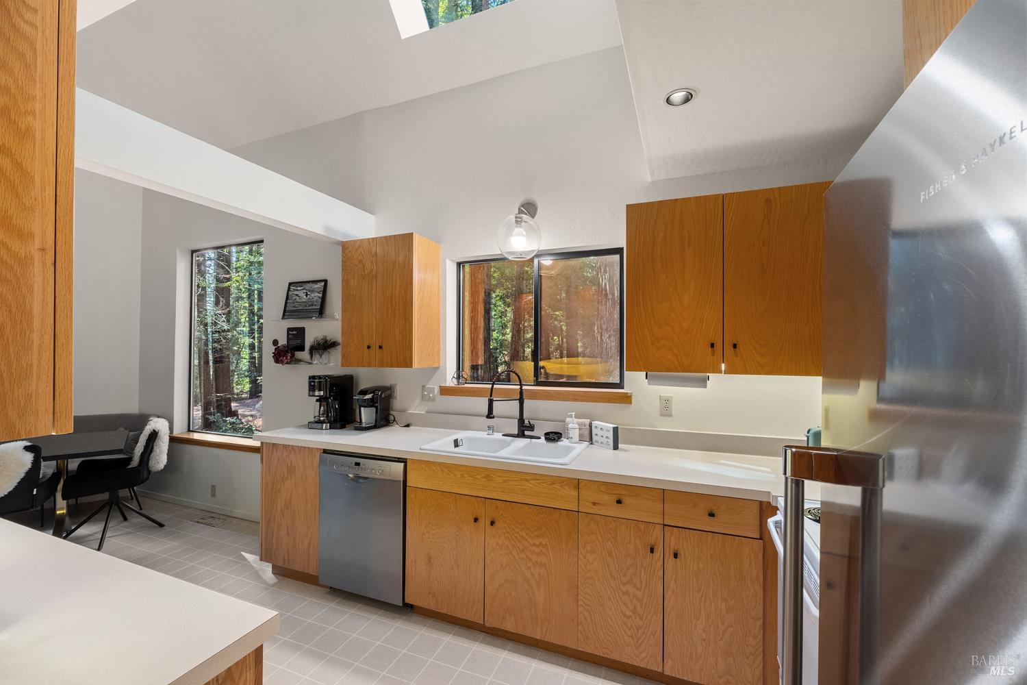 Detail Gallery Image 11 of 37 For 35120 Forest Ct, Gualala,  CA 95445 - 3 Beds | 2 Baths