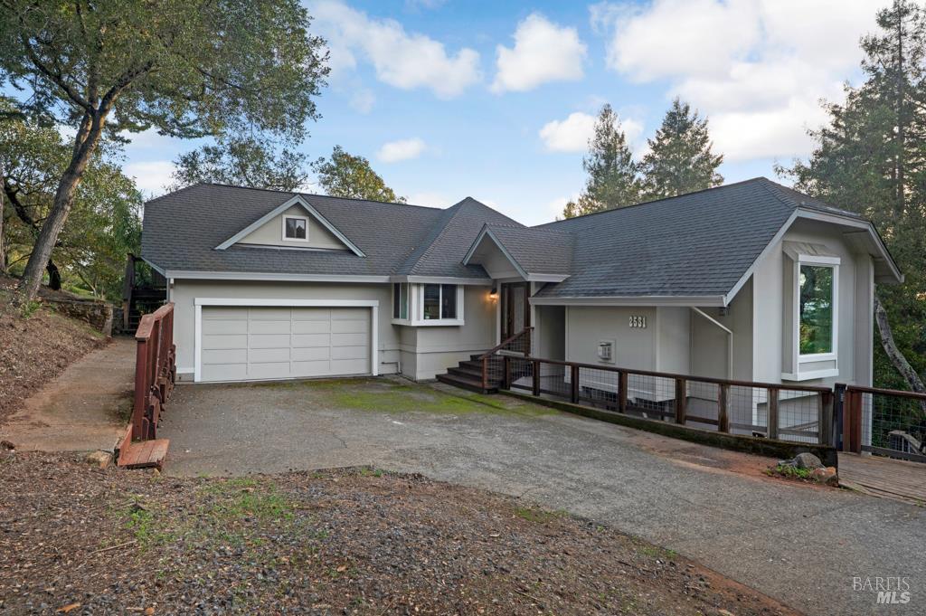 2531 Del Rosa Avenue