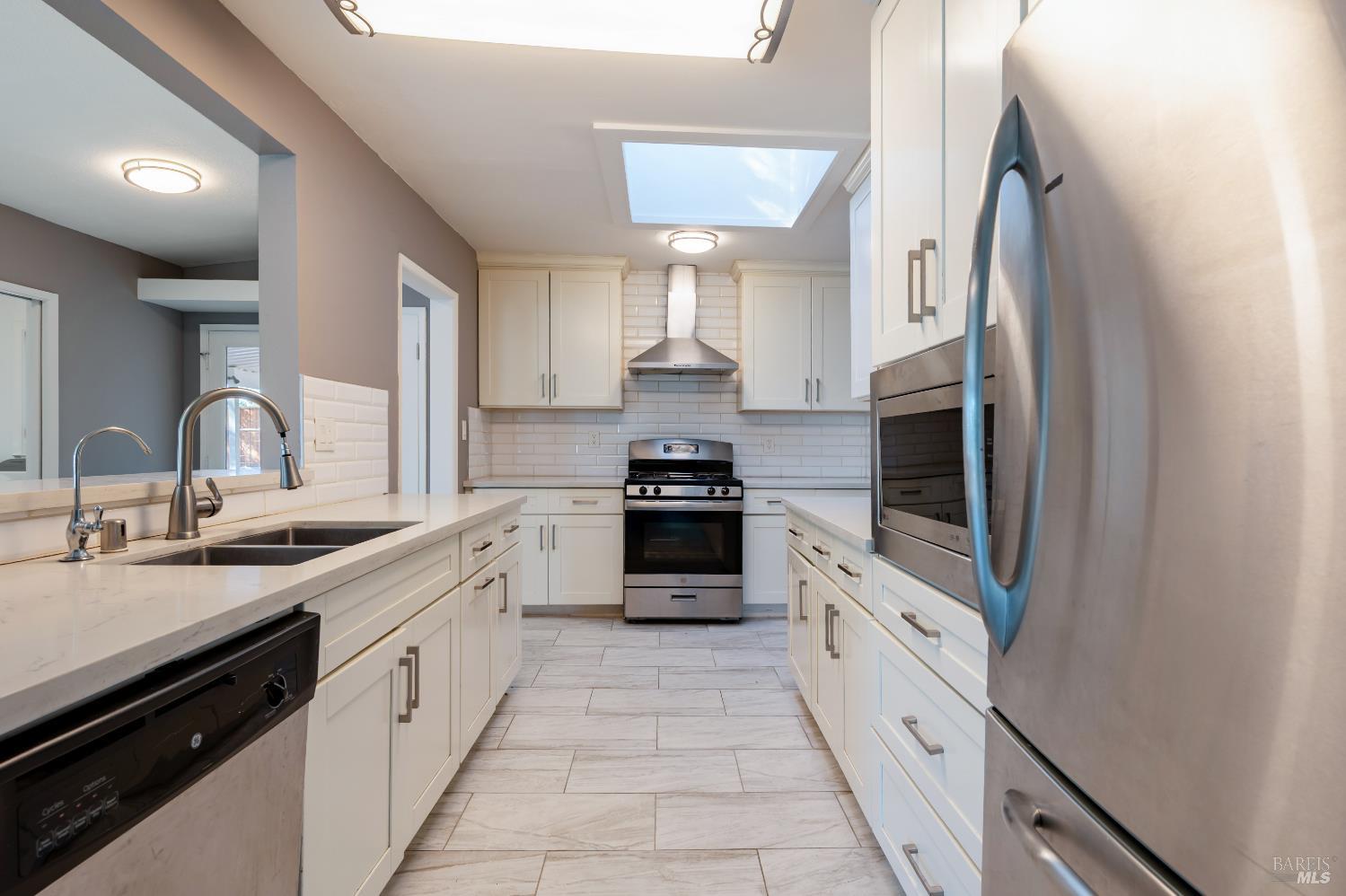 Detail Gallery Image 15 of 55 For 13035 Center Ave, San Martin,  CA 95046 - 3 Beds | 2 Baths