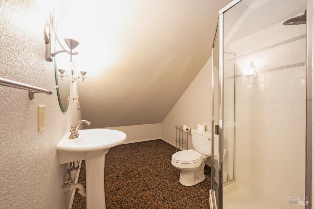 Detail Gallery Image 36 of 41 For 2531 Del Rosa Ave, Santa Rosa,  CA 95409 - 3 Beds | 2/1 Baths