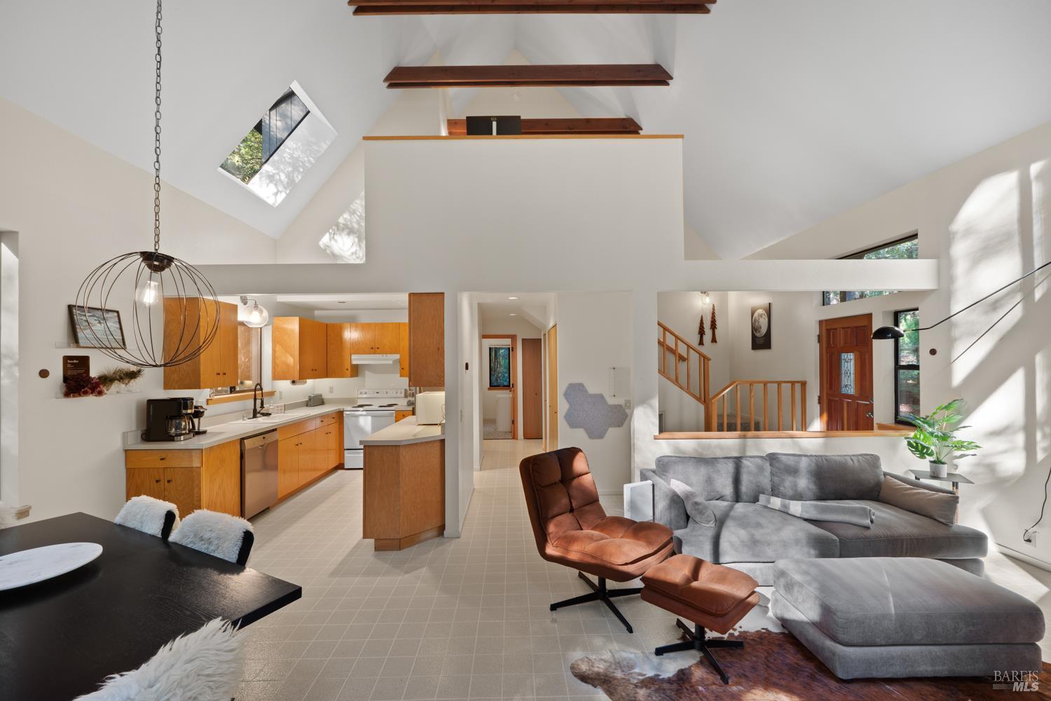 Detail Gallery Image 2 of 37 For 35120 Forest Ct, Gualala,  CA 95445 - 3 Beds | 2 Baths