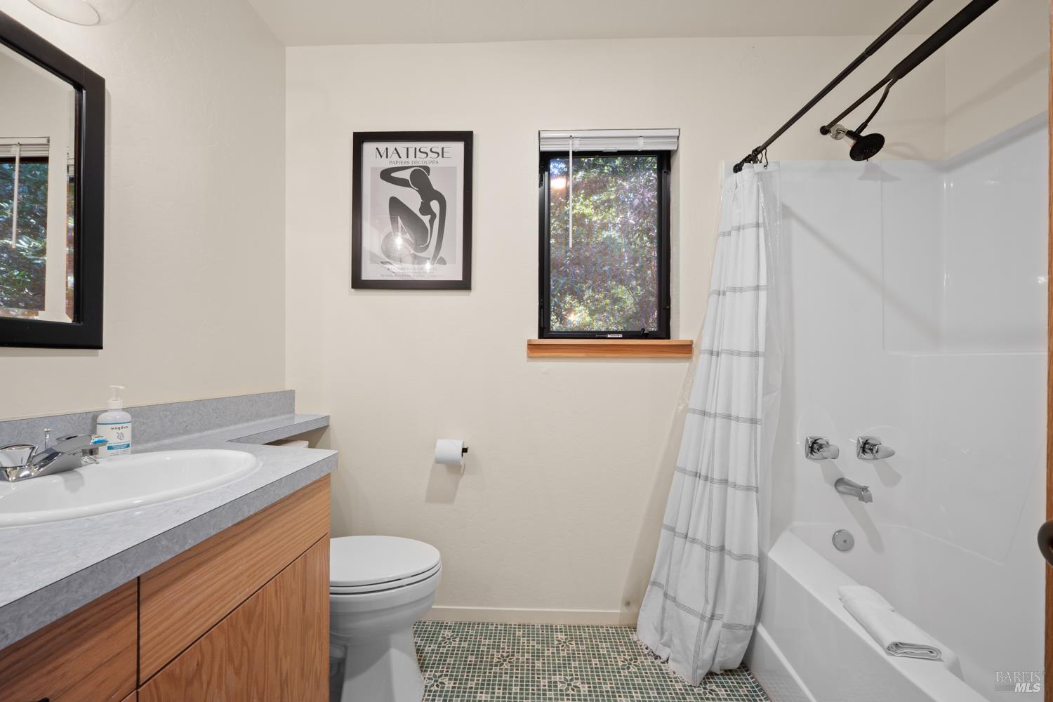 Detail Gallery Image 26 of 37 For 35120 Forest Ct, Gualala,  CA 95445 - 3 Beds | 2 Baths