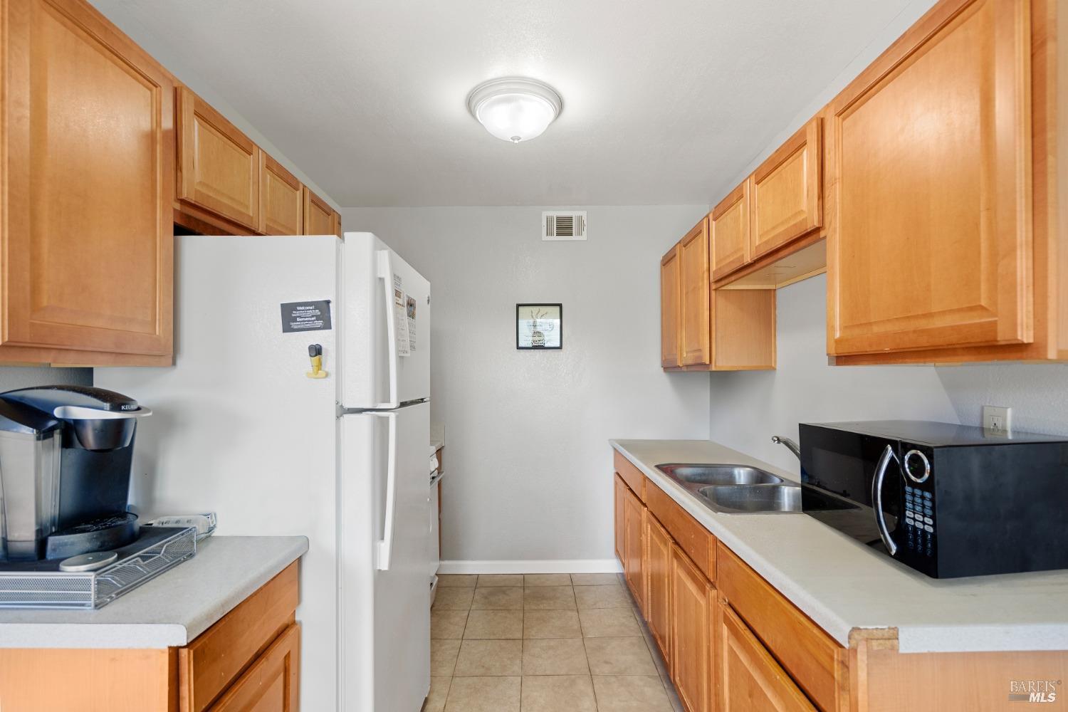 Detail Gallery Image 10 of 12 For 715 Drake Ave, Sausalito,  CA 94965 - 2 Beds | 1 Baths