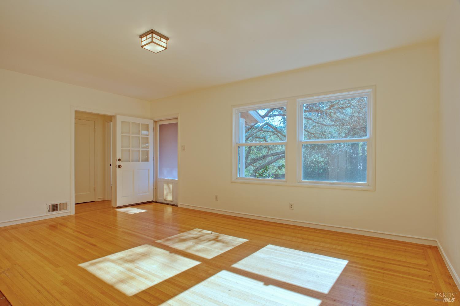 Detail Gallery Image 7 of 12 For 56 Wild Iris Rd, San Geronimo,  CA 94963 - 1 Beds | 1 Baths