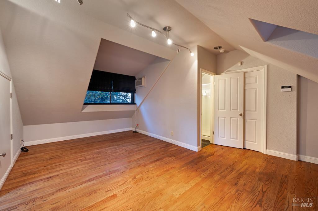 Detail Gallery Image 34 of 41 For 2531 Del Rosa Ave, Santa Rosa,  CA 95409 - 3 Beds | 2/1 Baths