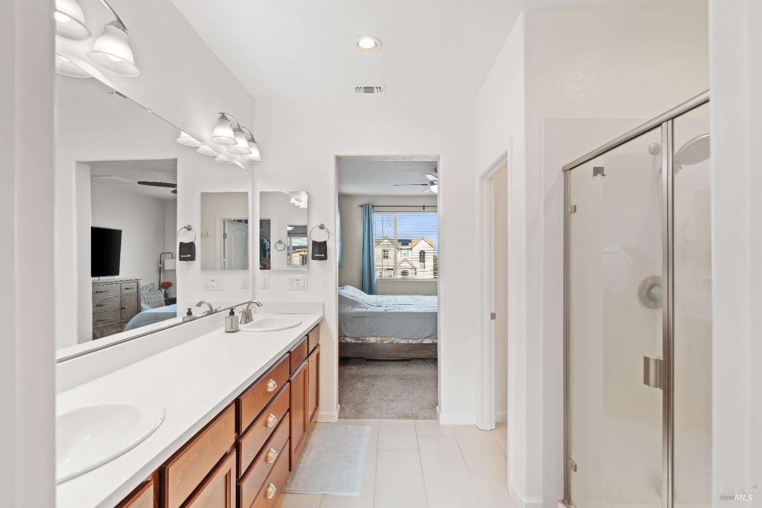 Detail Gallery Image 38 of 47 For 112 Wisteria Cir, Vacaville,  CA 95687 - 4 Beds | 3 Baths