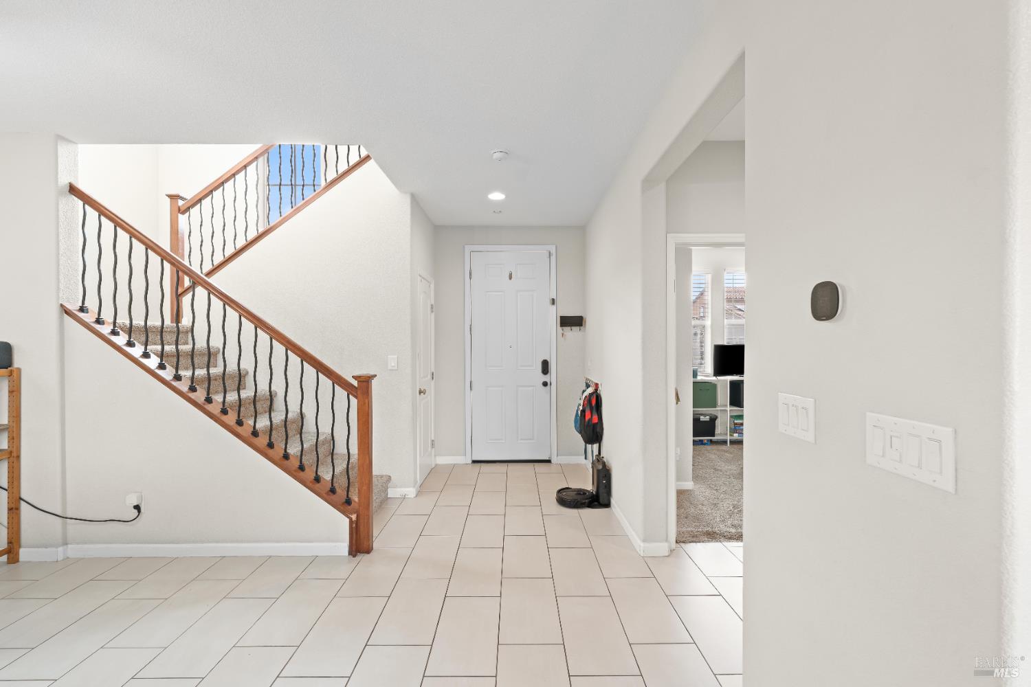 Detail Gallery Image 9 of 47 For 112 Wisteria Cir, Vacaville,  CA 95687 - 4 Beds | 3 Baths