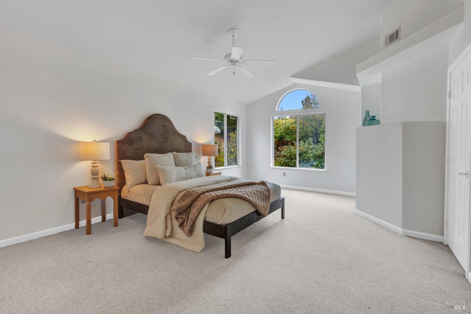 Detail Gallery Image 16 of 36 For 131 Sheila Ct, Vallejo,  CA 94591 - 5 Beds | 3 Baths