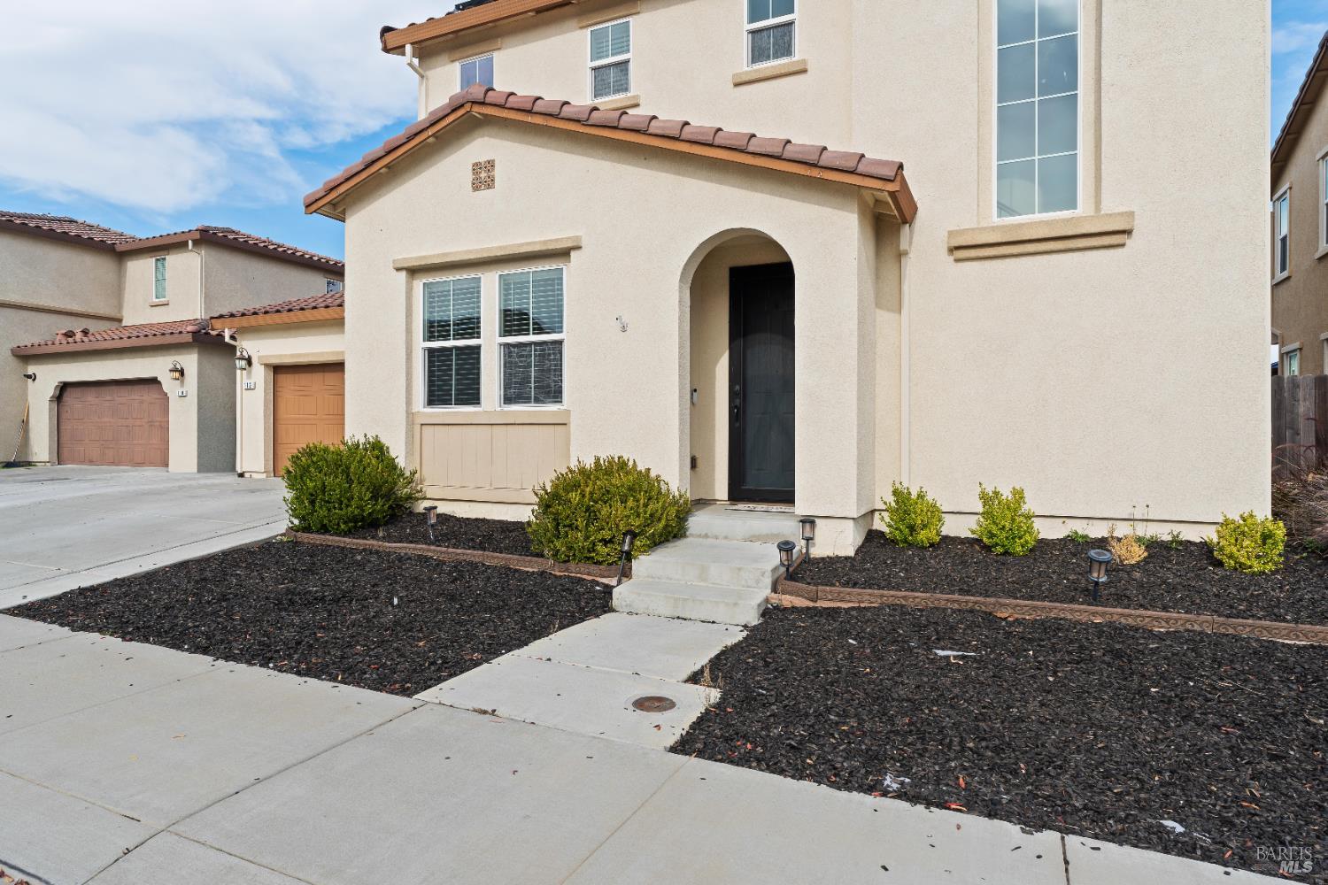 Detail Gallery Image 5 of 47 For 112 Wisteria Cir, Vacaville,  CA 95687 - 4 Beds | 3 Baths