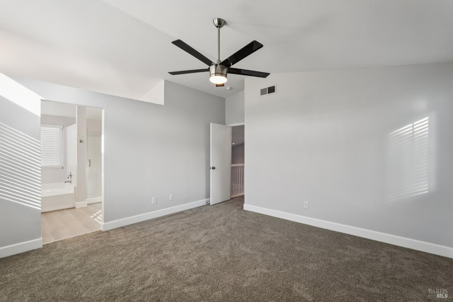 Detail Gallery Image 32 of 50 For 824 Cedarcrest Dr, Vacaville,  CA 95687 - 4 Beds | 3 Baths