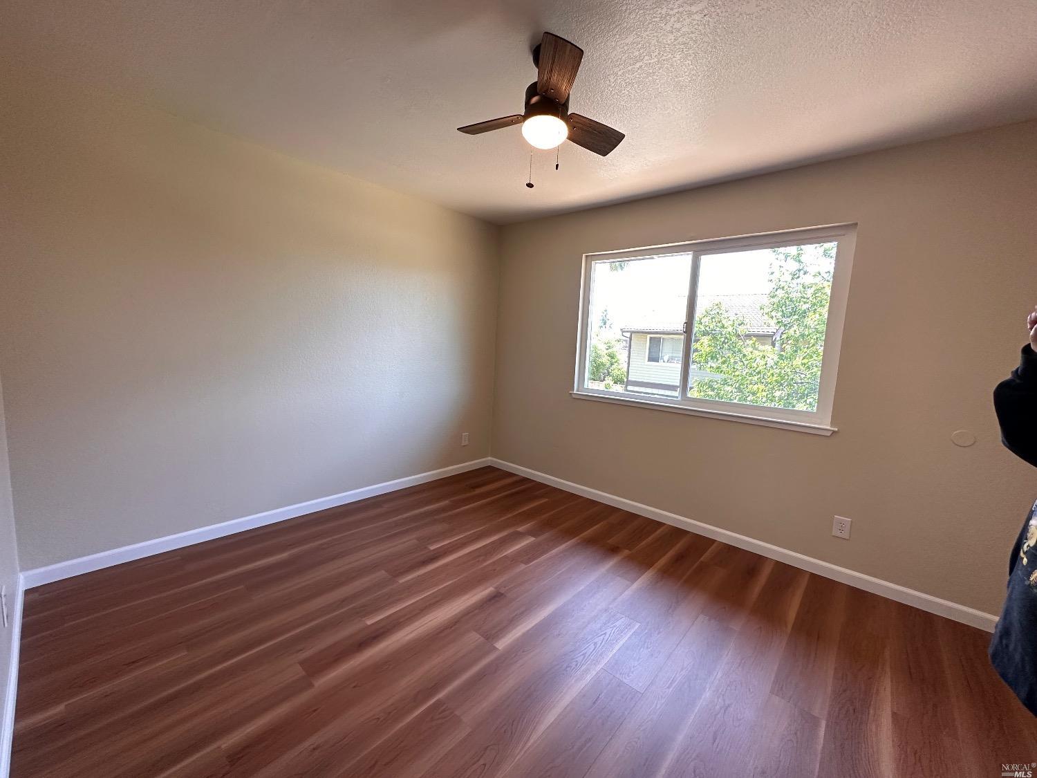 Detail Gallery Image 8 of 18 For 447 Tabor Ave, Fairfield,  CA 94533 - 2 Beds | 2/1 Baths