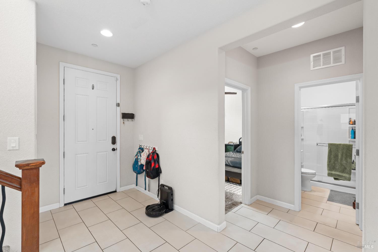 Detail Gallery Image 10 of 47 For 112 Wisteria Cir, Vacaville,  CA 95687 - 4 Beds | 3 Baths