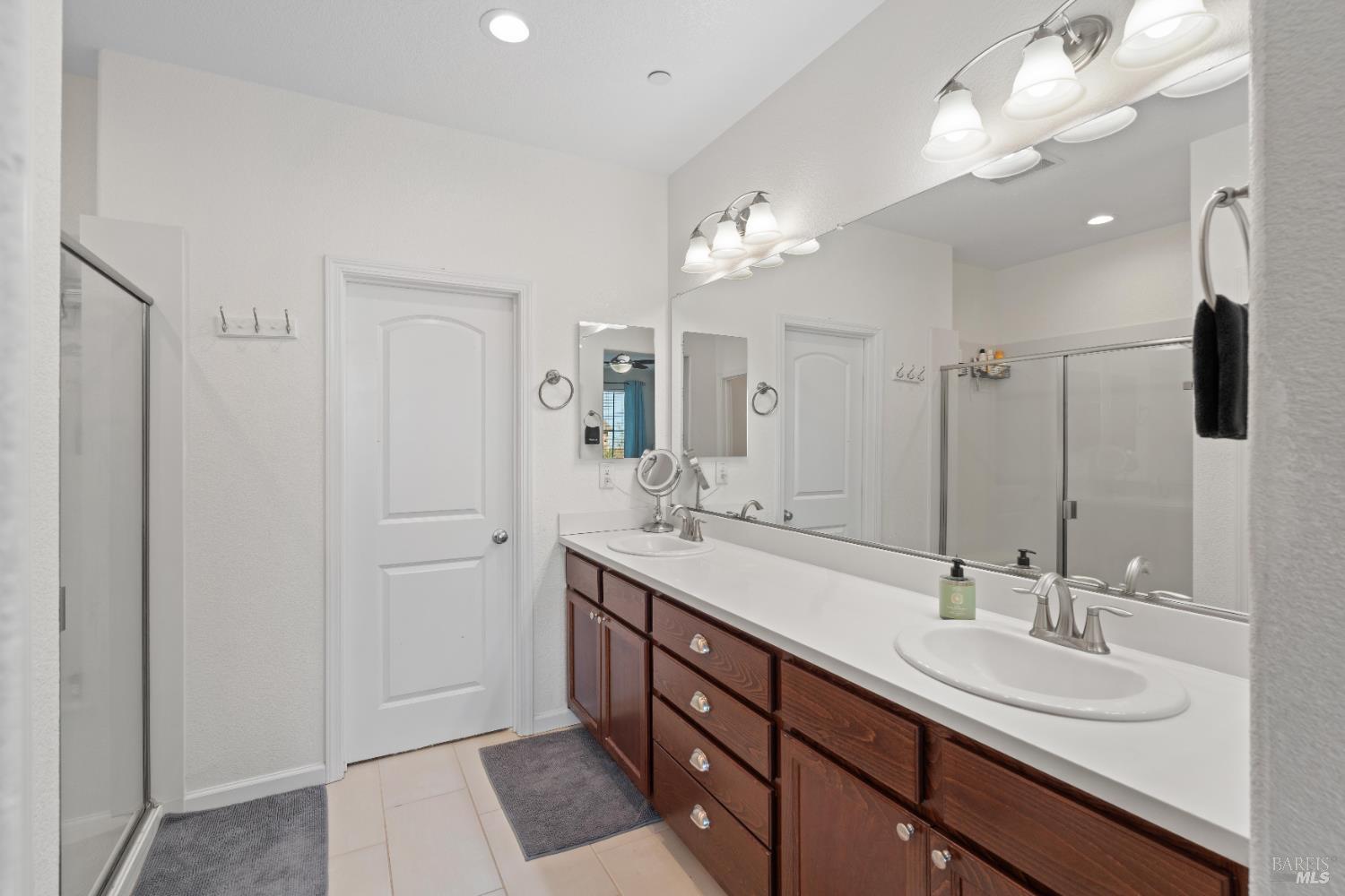 Detail Gallery Image 37 of 47 For 112 Wisteria Cir, Vacaville,  CA 95687 - 4 Beds | 3 Baths