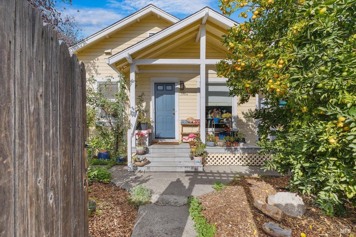 Detail Gallery Image 27 of 46 For 130 11th St, Santa Rosa,  CA 95401 - 4 Beds | 2 Baths