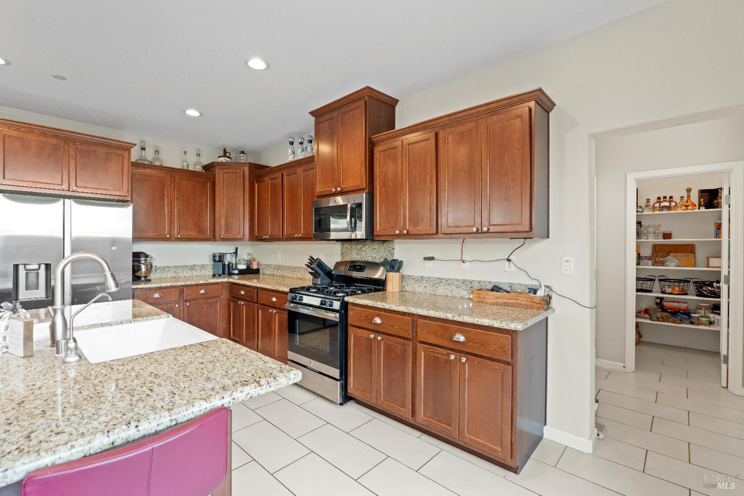 Detail Gallery Image 23 of 47 For 112 Wisteria Cir, Vacaville,  CA 95687 - 4 Beds | 3 Baths