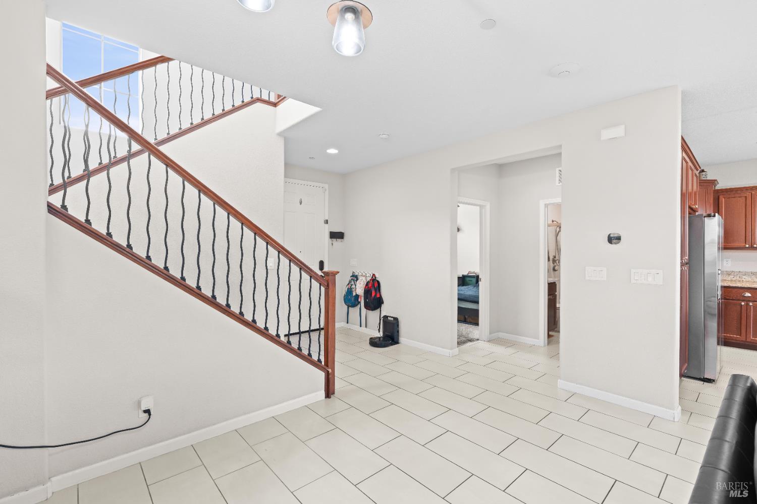 Detail Gallery Image 8 of 47 For 112 Wisteria Cir, Vacaville,  CA 95687 - 4 Beds | 3 Baths