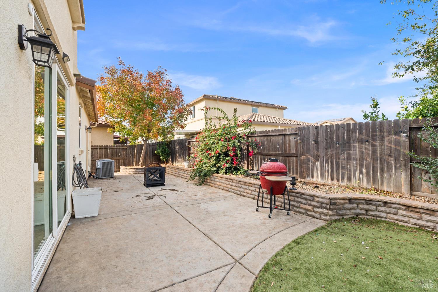 Detail Gallery Image 40 of 47 For 112 Wisteria Cir, Vacaville,  CA 95687 - 4 Beds | 3 Baths