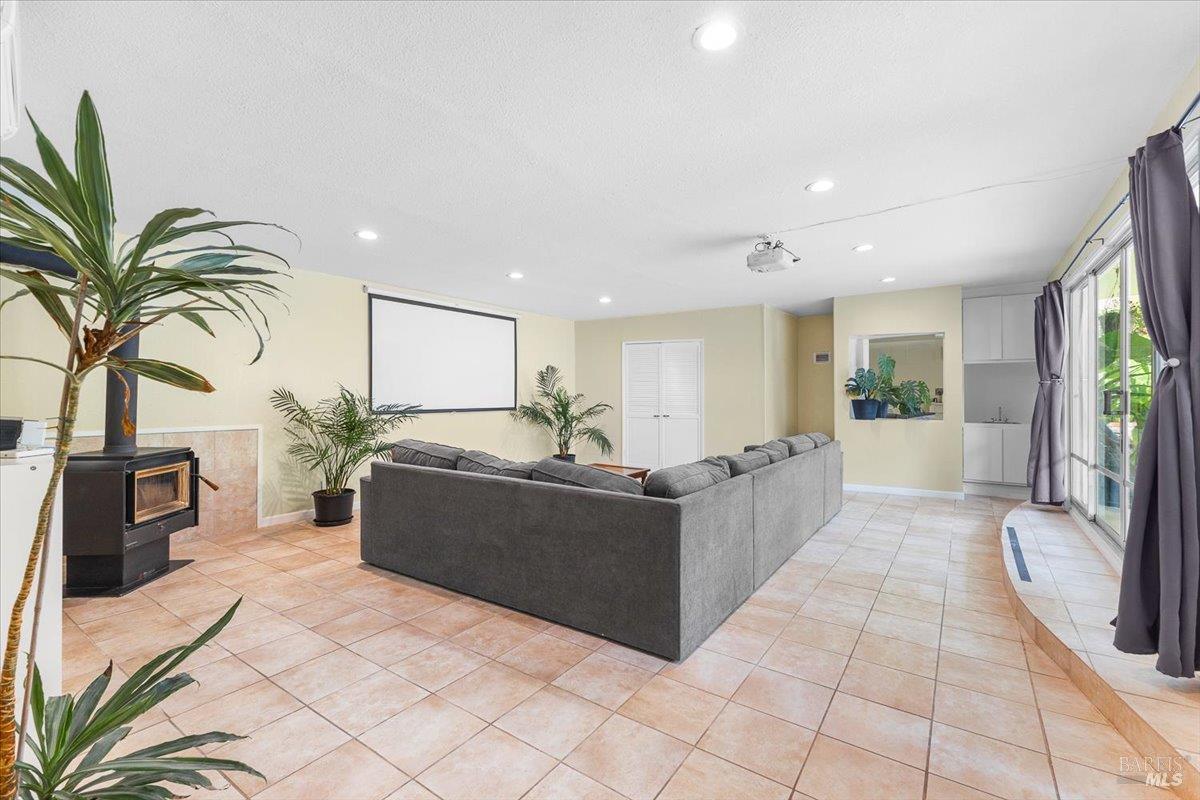 Detail Gallery Image 22 of 41 For 5969 Yerba Buena Rd, Santa Rosa,  CA 95409 - 3 Beds | 3 Baths