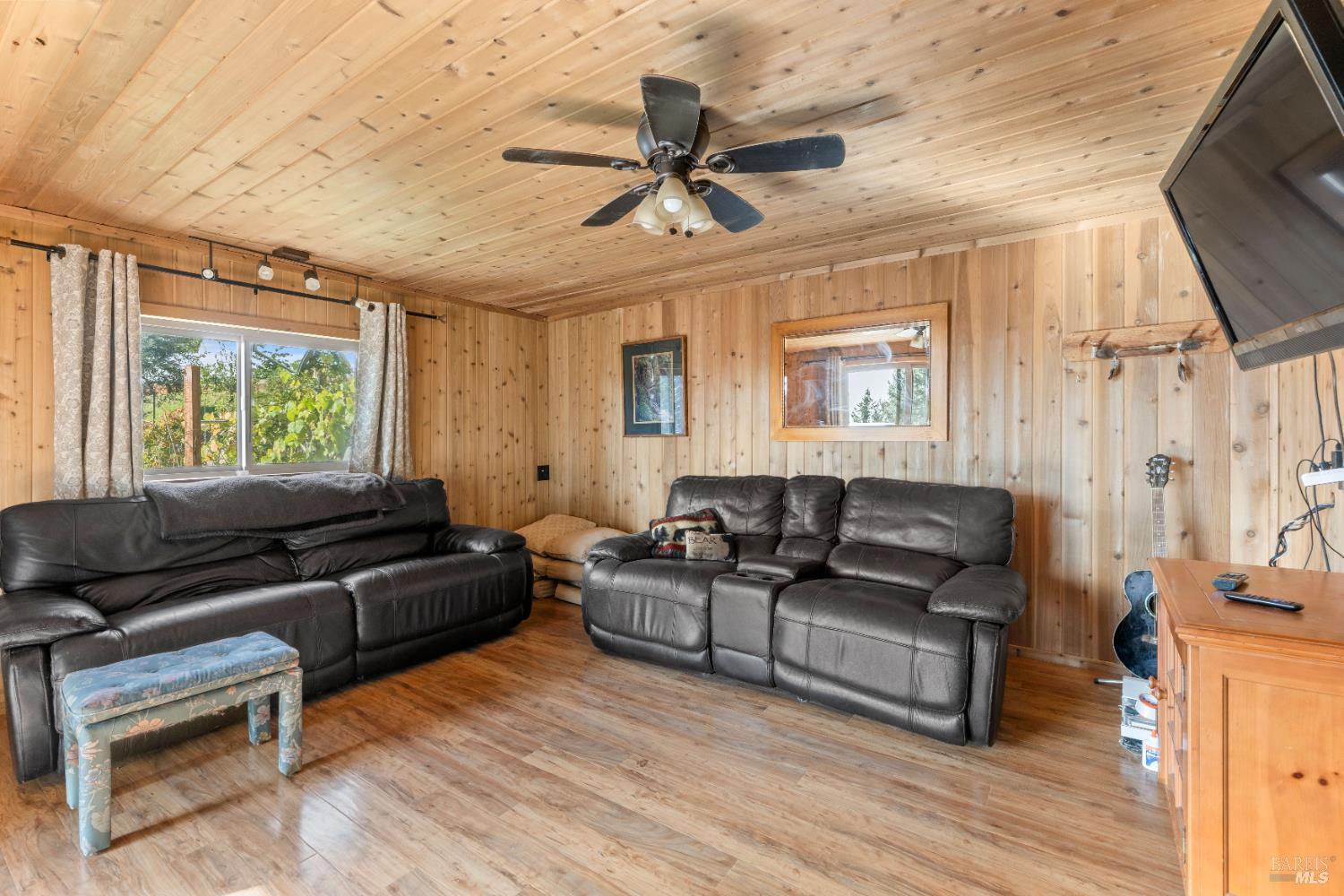 Detail Gallery Image 9 of 22 For Address Is Not Disclosed, Laytonville,  CA 95454 - 3 Beds | 2 Baths