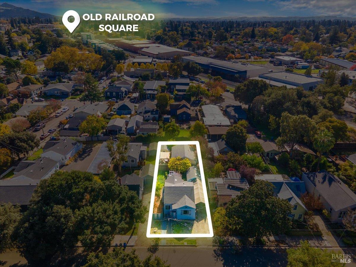 Detail Gallery Image 2 of 46 For 130 11th St, Santa Rosa,  CA 95401 - 4 Beds | 2 Baths