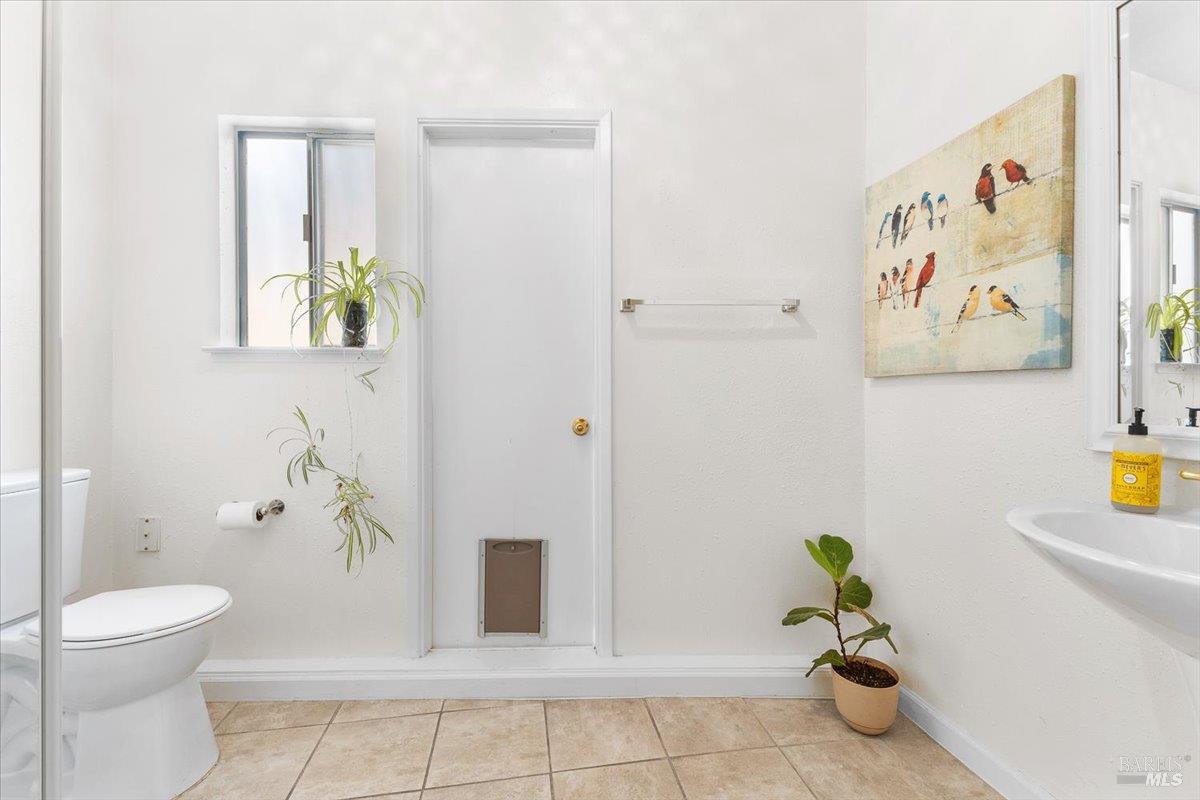 Detail Gallery Image 25 of 41 For 5969 Yerba Buena Rd, Santa Rosa,  CA 95409 - 3 Beds | 3 Baths