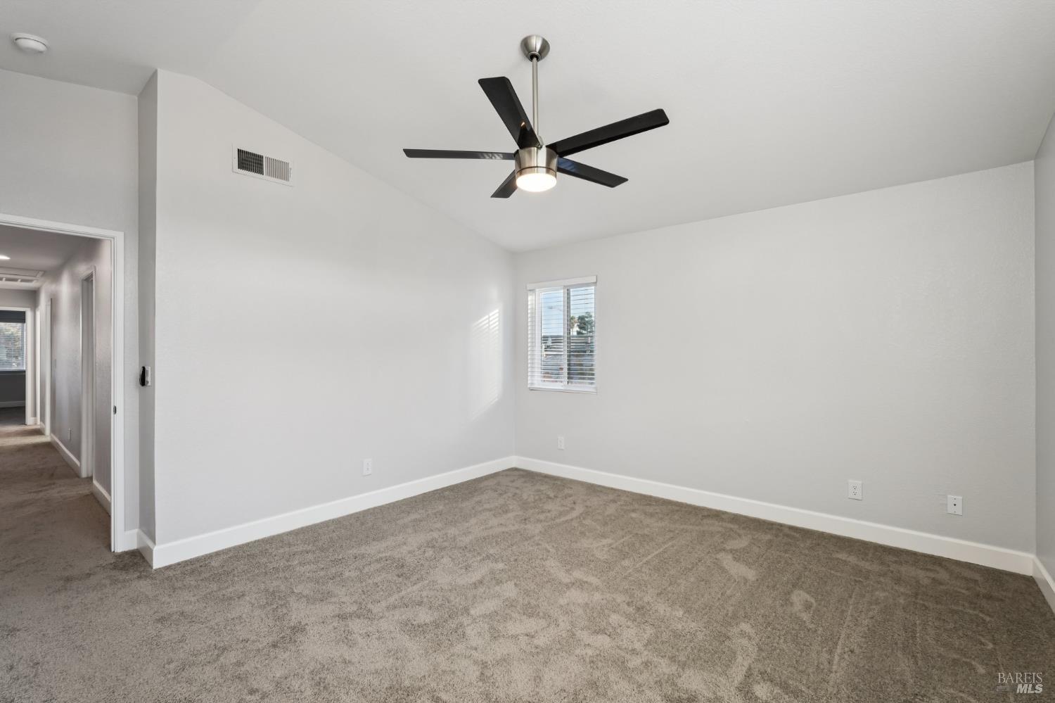 Detail Gallery Image 33 of 50 For 824 Cedarcrest Dr, Vacaville,  CA 95687 - 4 Beds | 3 Baths