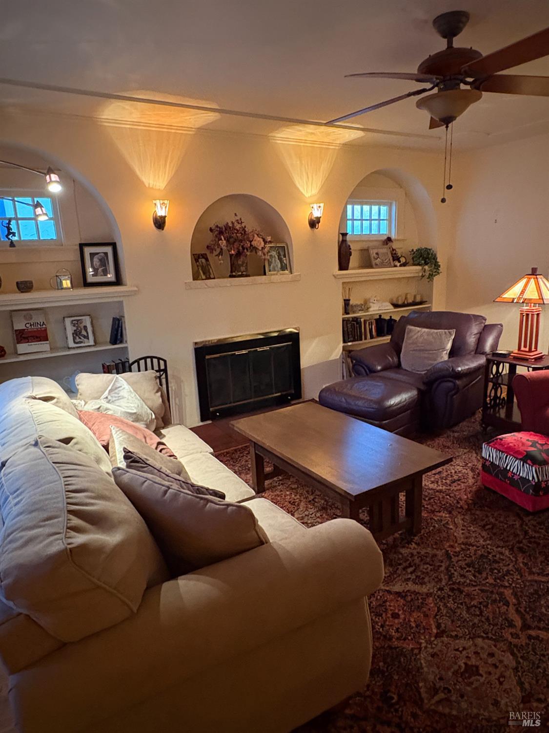 Detail Gallery Image 4 of 37 For 234 C St, San Rafael,  CA 94901 - 2 Beds | 2 Baths