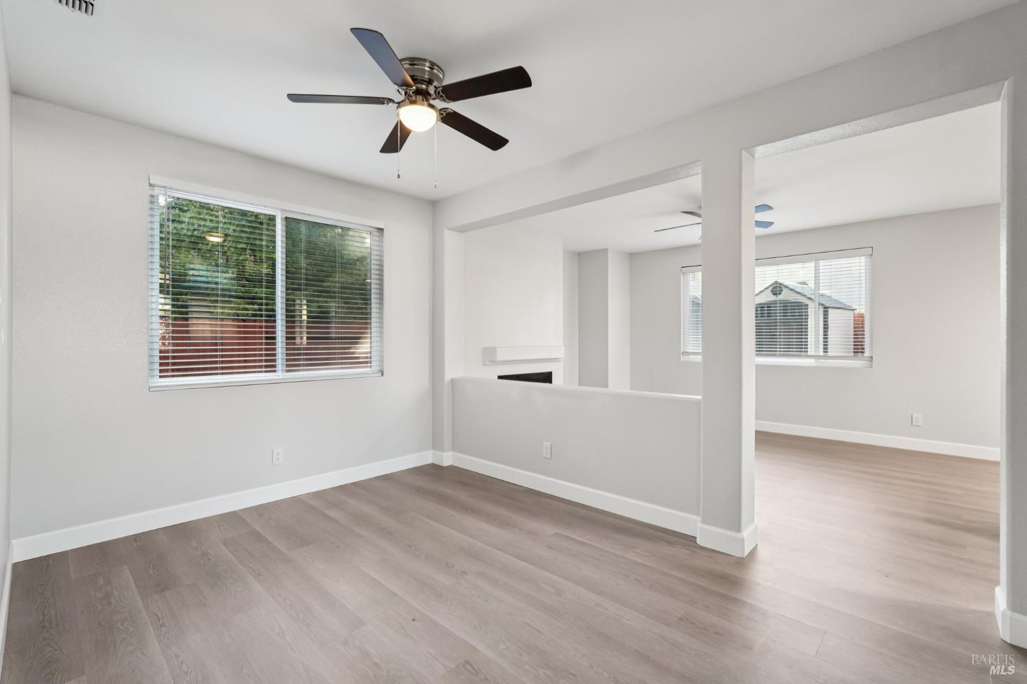 Detail Gallery Image 10 of 50 For 824 Cedarcrest Dr, Vacaville,  CA 95687 - 4 Beds | 3 Baths