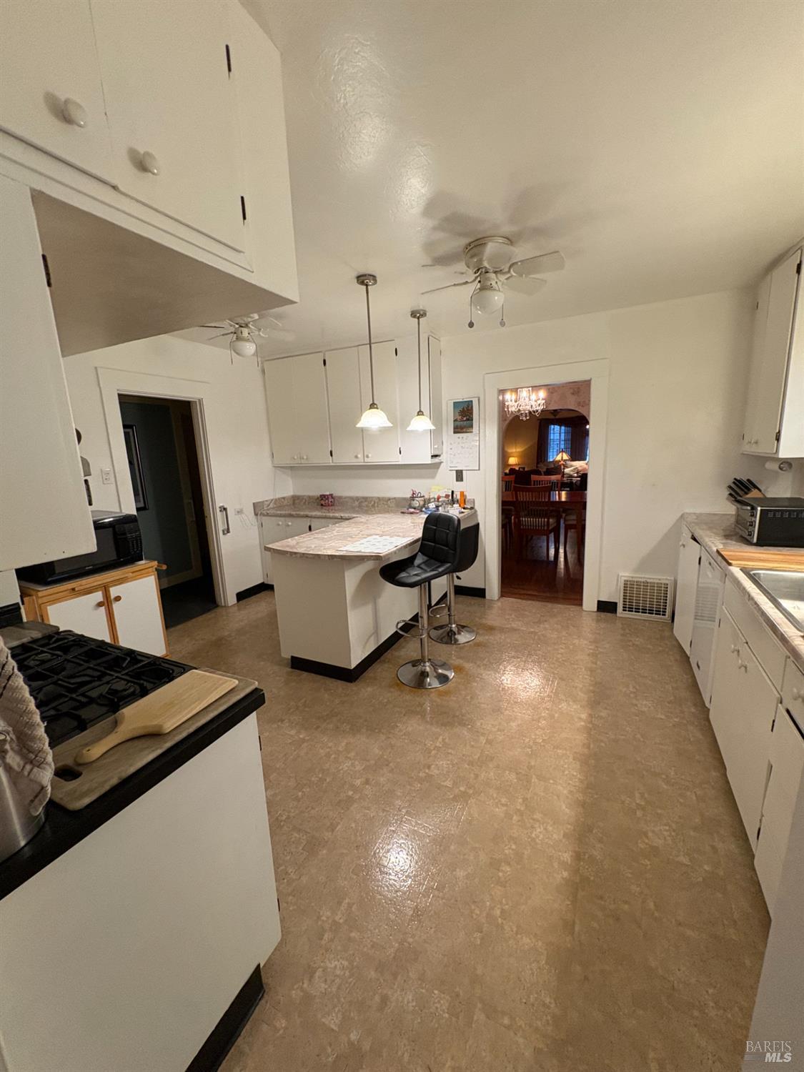 Detail Gallery Image 8 of 37 For 234 C St, San Rafael,  CA 94901 - 2 Beds | 2 Baths