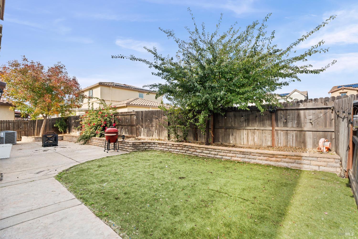 Detail Gallery Image 39 of 47 For 112 Wisteria Cir, Vacaville,  CA 95687 - 4 Beds | 3 Baths