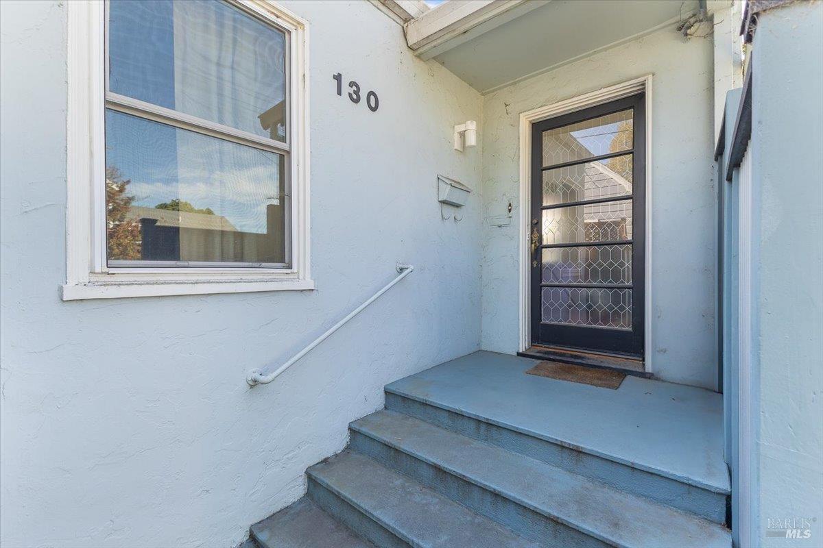 Detail Gallery Image 6 of 46 For 130 11th St, Santa Rosa,  CA 95401 - 4 Beds | 2 Baths