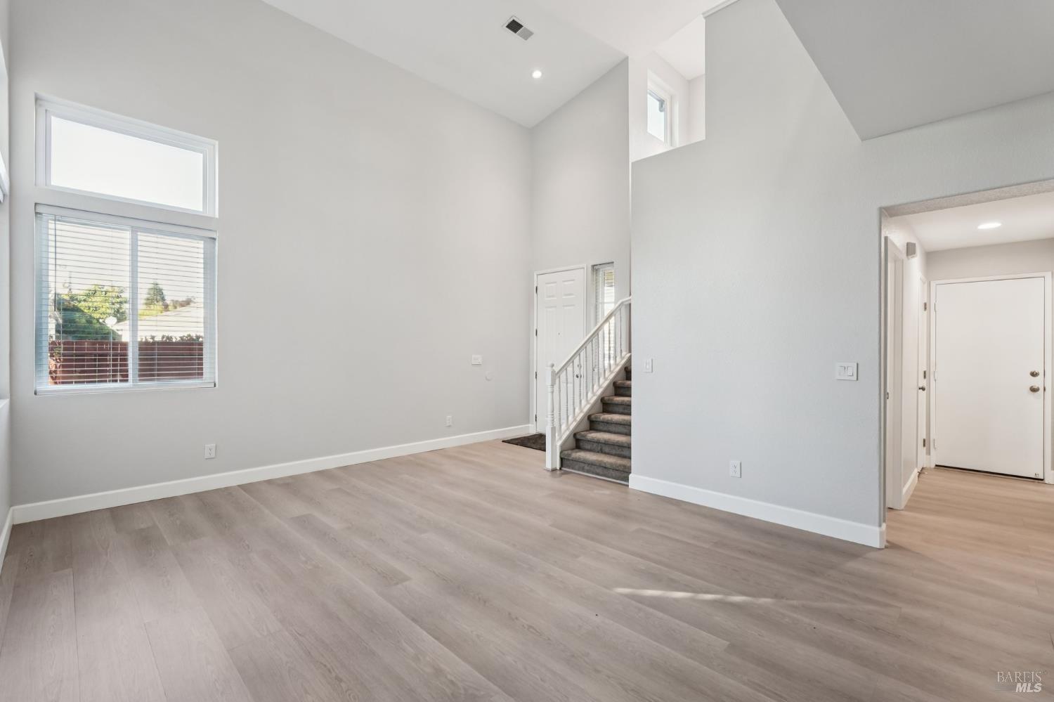 Detail Gallery Image 9 of 50 For 824 Cedarcrest Dr, Vacaville,  CA 95687 - 4 Beds | 3 Baths