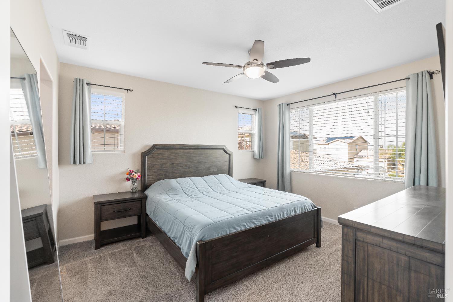 Detail Gallery Image 34 of 47 For 112 Wisteria Cir, Vacaville,  CA 95687 - 4 Beds | 3 Baths