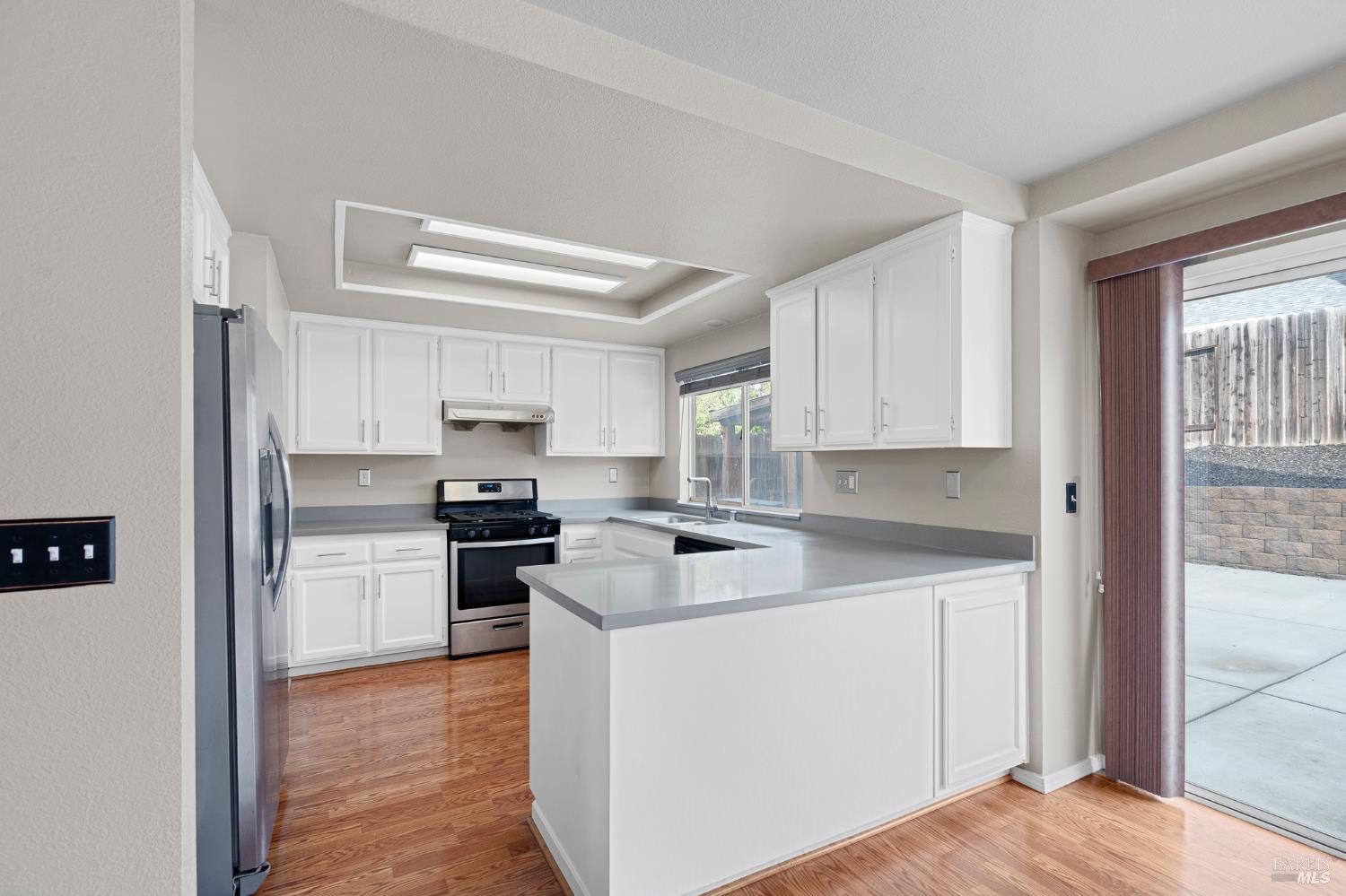 Detail Gallery Image 11 of 48 For 1740 Gateway Dr, Vallejo,  CA 94589 - 4 Beds | 3 Baths