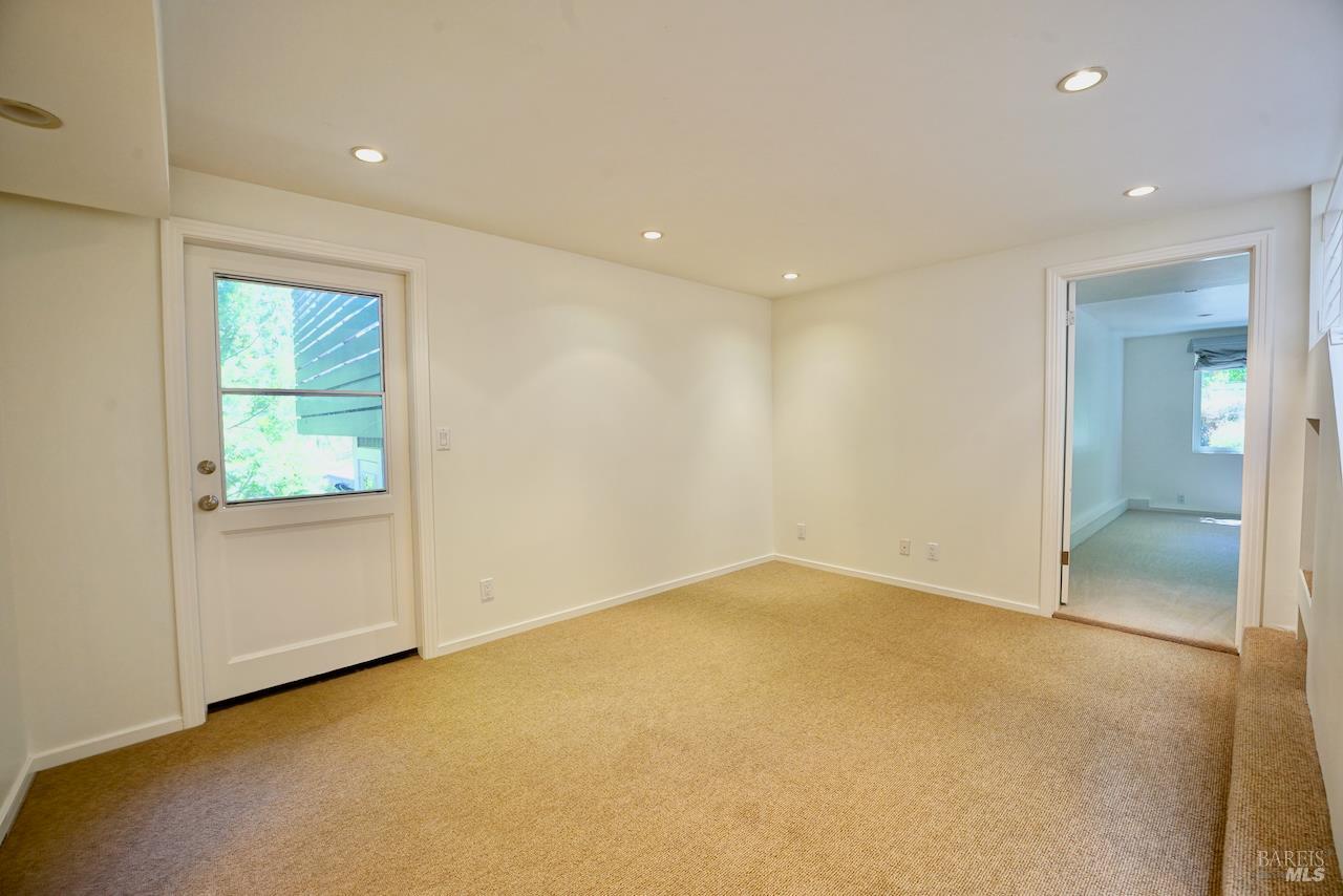 Detail Gallery Image 25 of 43 For 10 Idalia Ct, San Anselmo,  CA 94960 - 4 Beds | 3 Baths