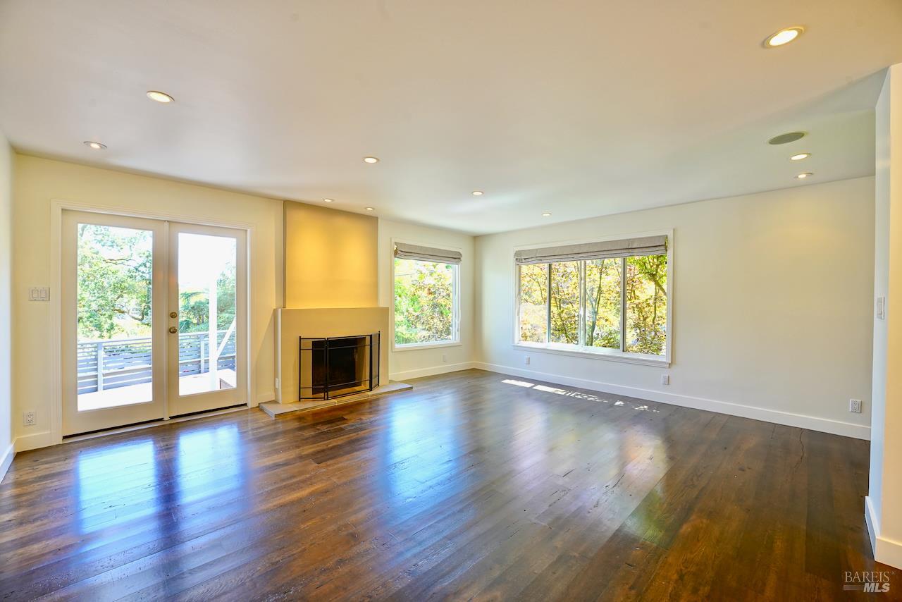 Detail Gallery Image 2 of 43 For 10 Idalia Ct, San Anselmo,  CA 94960 - 4 Beds | 3 Baths