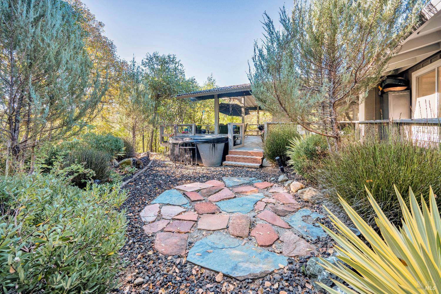 Detail Gallery Image 39 of 45 For 441 Vichy Hills Dr, Ukiah,  CA 95482 - 3 Beds | 3/1 Baths