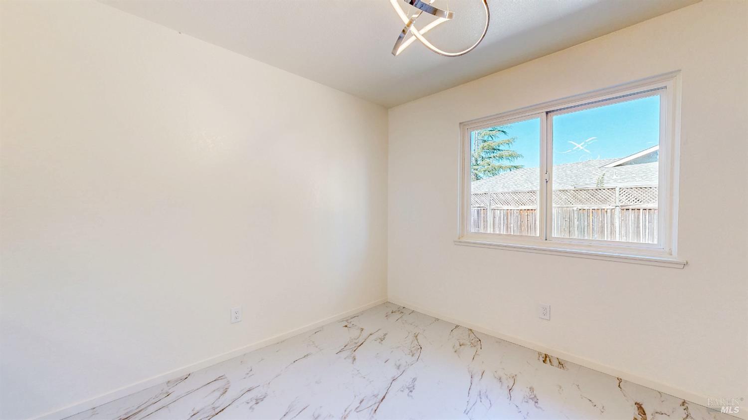 Detail Gallery Image 21 of 49 For 2257 Yucca St, Santa Rosa,  CA 95405 - 3 Beds | 2 Baths