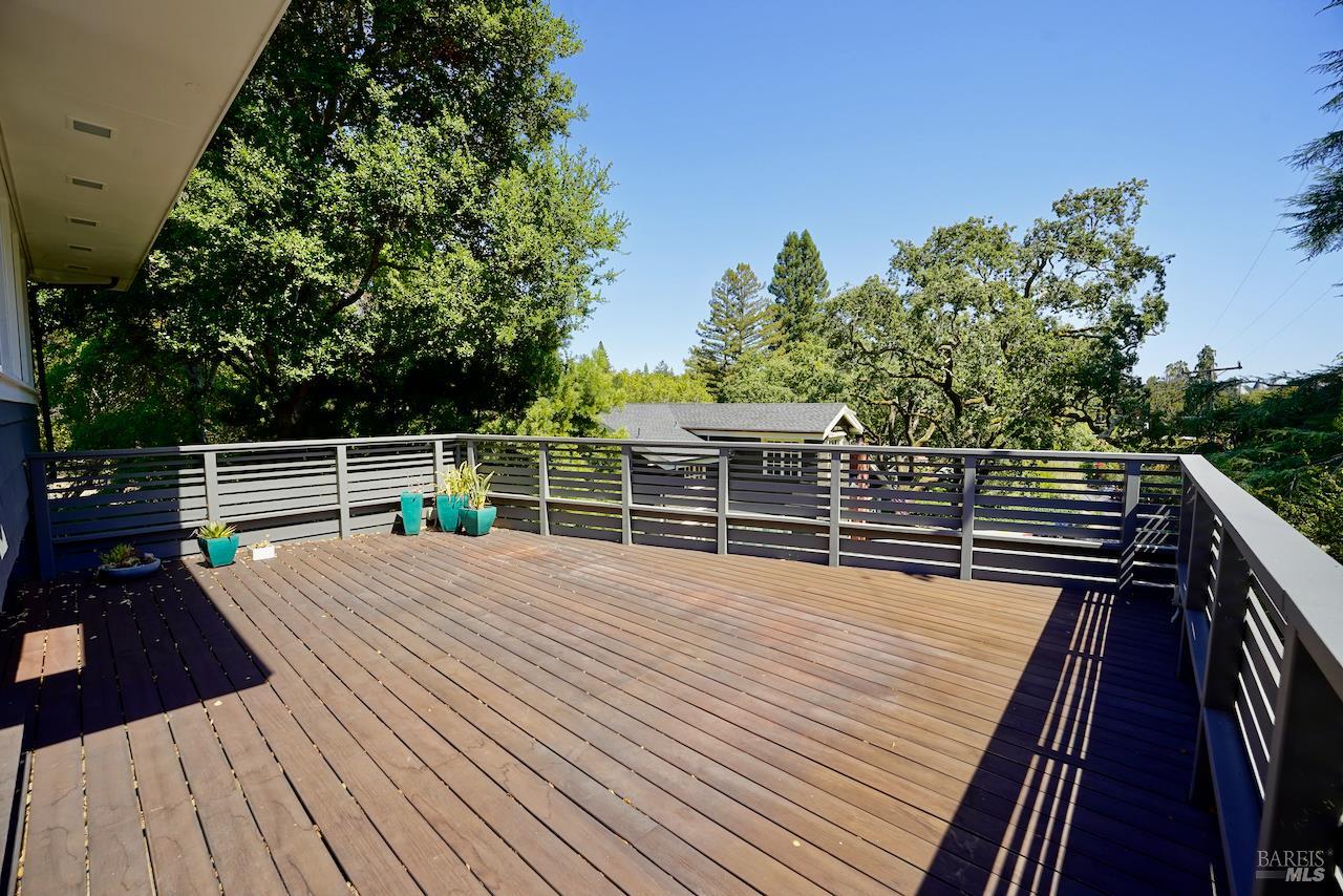 Detail Gallery Image 30 of 43 For 10 Idalia Ct, San Anselmo,  CA 94960 - 4 Beds | 3 Baths