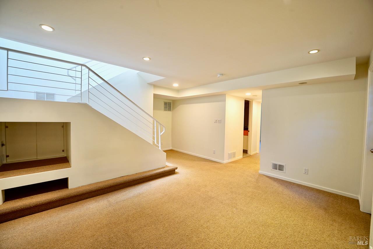 Detail Gallery Image 24 of 43 For 10 Idalia Ct, San Anselmo,  CA 94960 - 4 Beds | 3 Baths