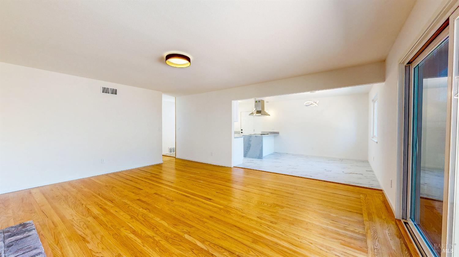 Detail Gallery Image 14 of 49 For 2257 Yucca St, Santa Rosa,  CA 95405 - 3 Beds | 2 Baths