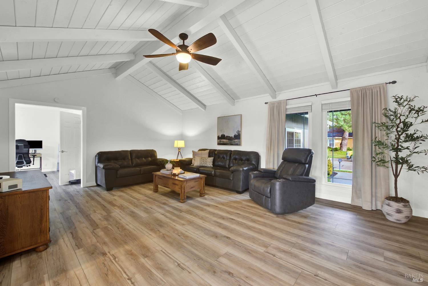 Detail Gallery Image 9 of 90 For 925 Charity Ln, Dixon,  CA 95620 - 3 Beds | 2 Baths