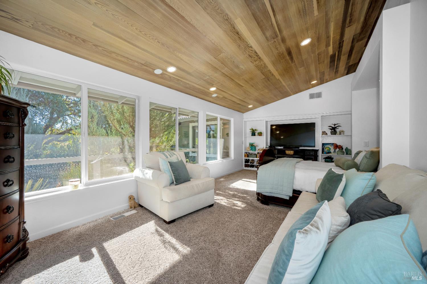 Detail Gallery Image 11 of 45 For 441 Vichy Hills Dr, Ukiah,  CA 95482 - 3 Beds | 3/1 Baths