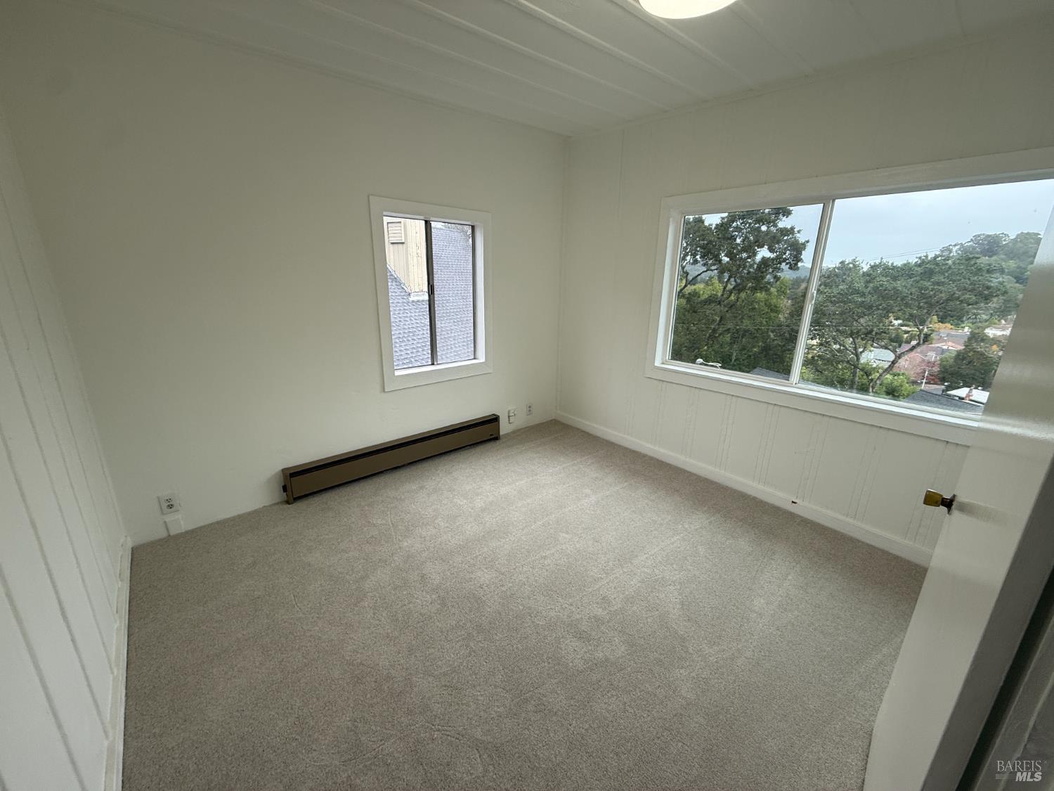 Detail Gallery Image 7 of 26 For 32 Humboldt Ave, San Anselmo,  CA 94960 - – Beds | – Baths