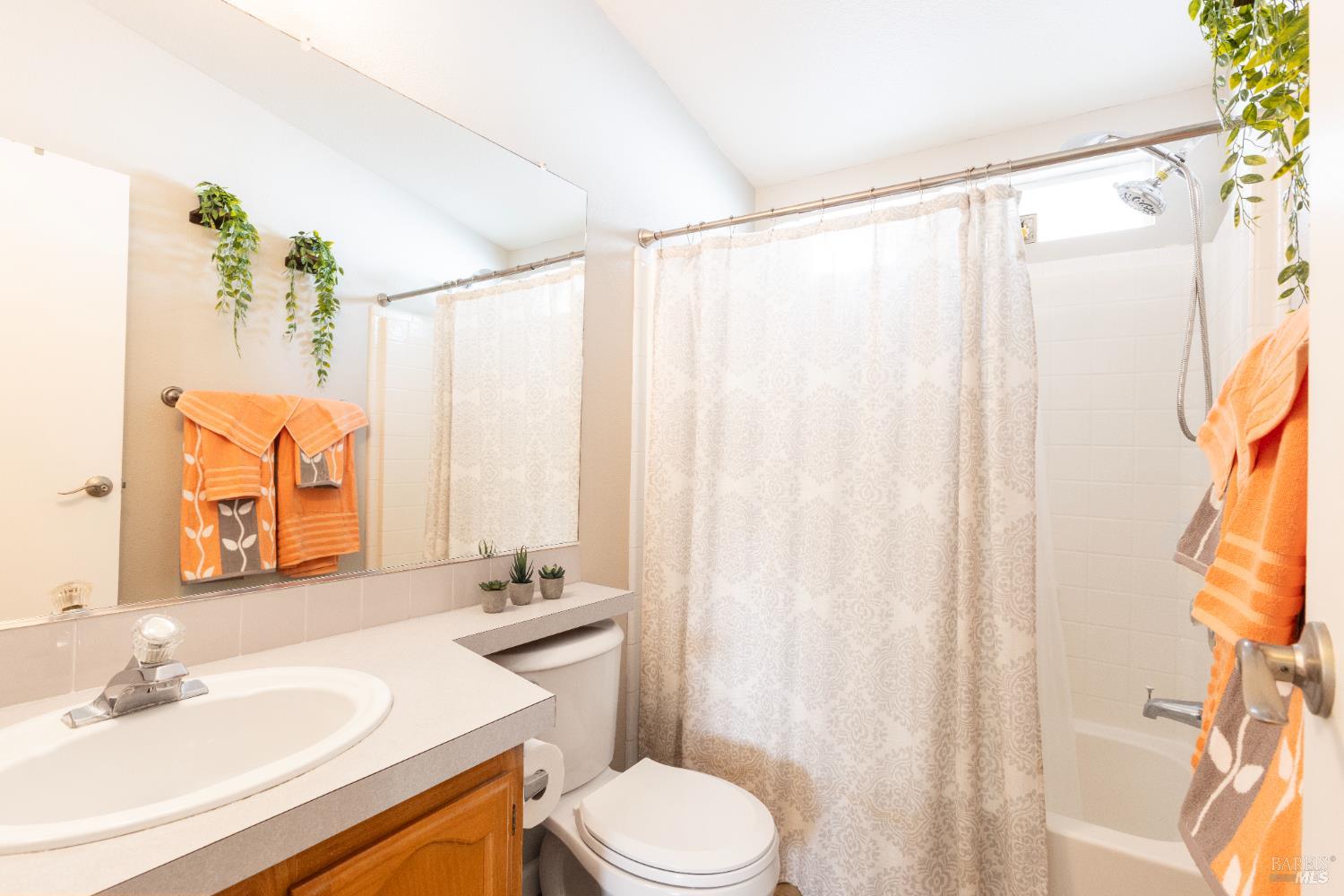 Detail Gallery Image 19 of 27 For 150 Calle Tepic Unkn, Vacaville,  CA 95687 - 3 Beds | 2 Baths