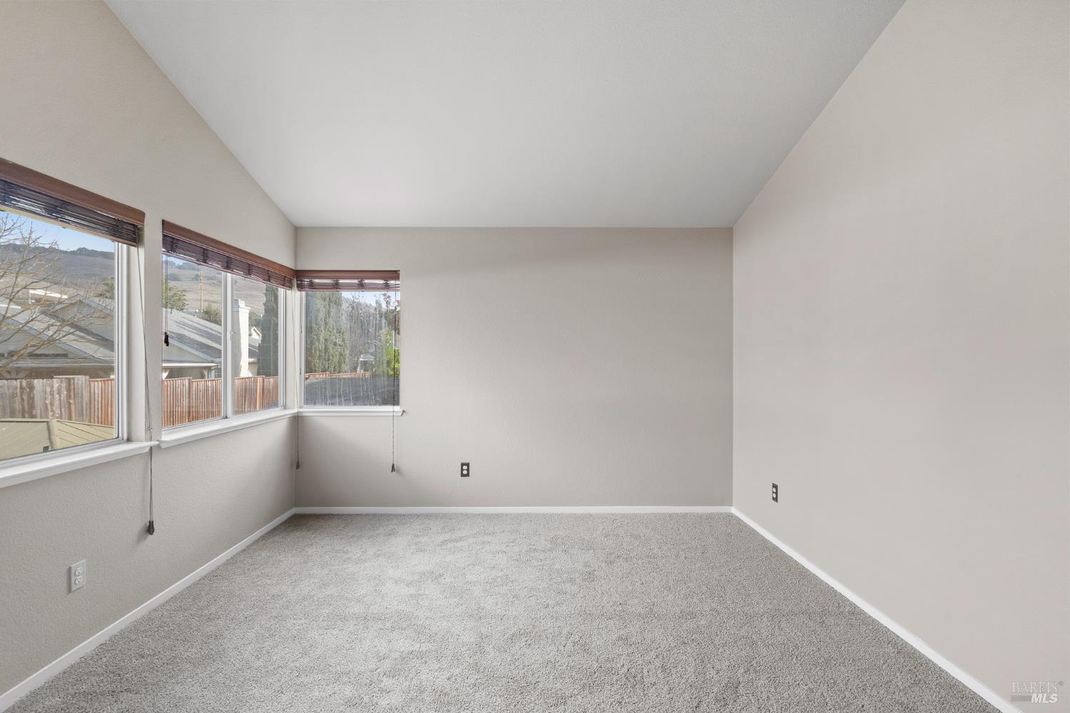 Detail Gallery Image 23 of 48 For 1740 Gateway Dr, Vallejo,  CA 94589 - 4 Beds | 3 Baths