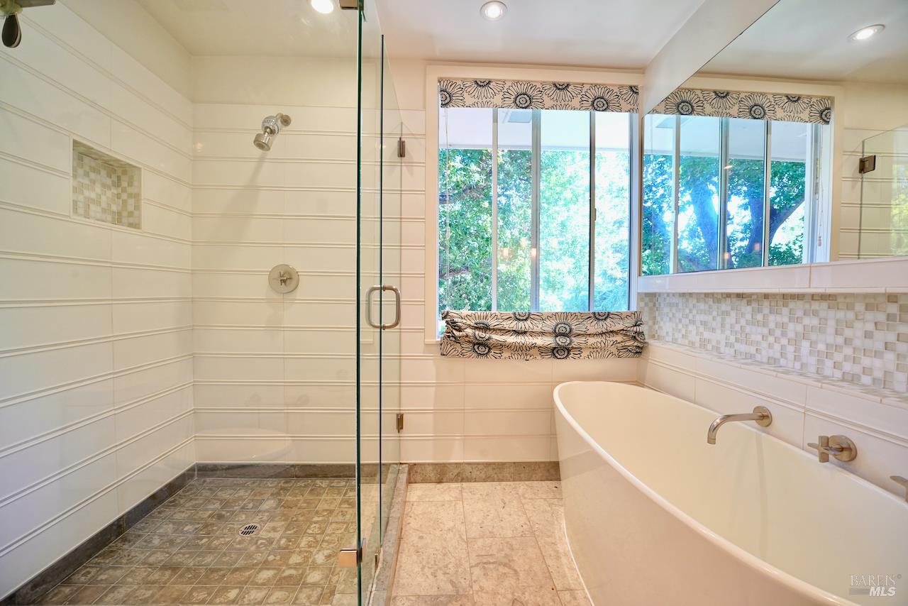 Detail Gallery Image 21 of 43 For 10 Idalia Ct, San Anselmo,  CA 94960 - 4 Beds | 3 Baths