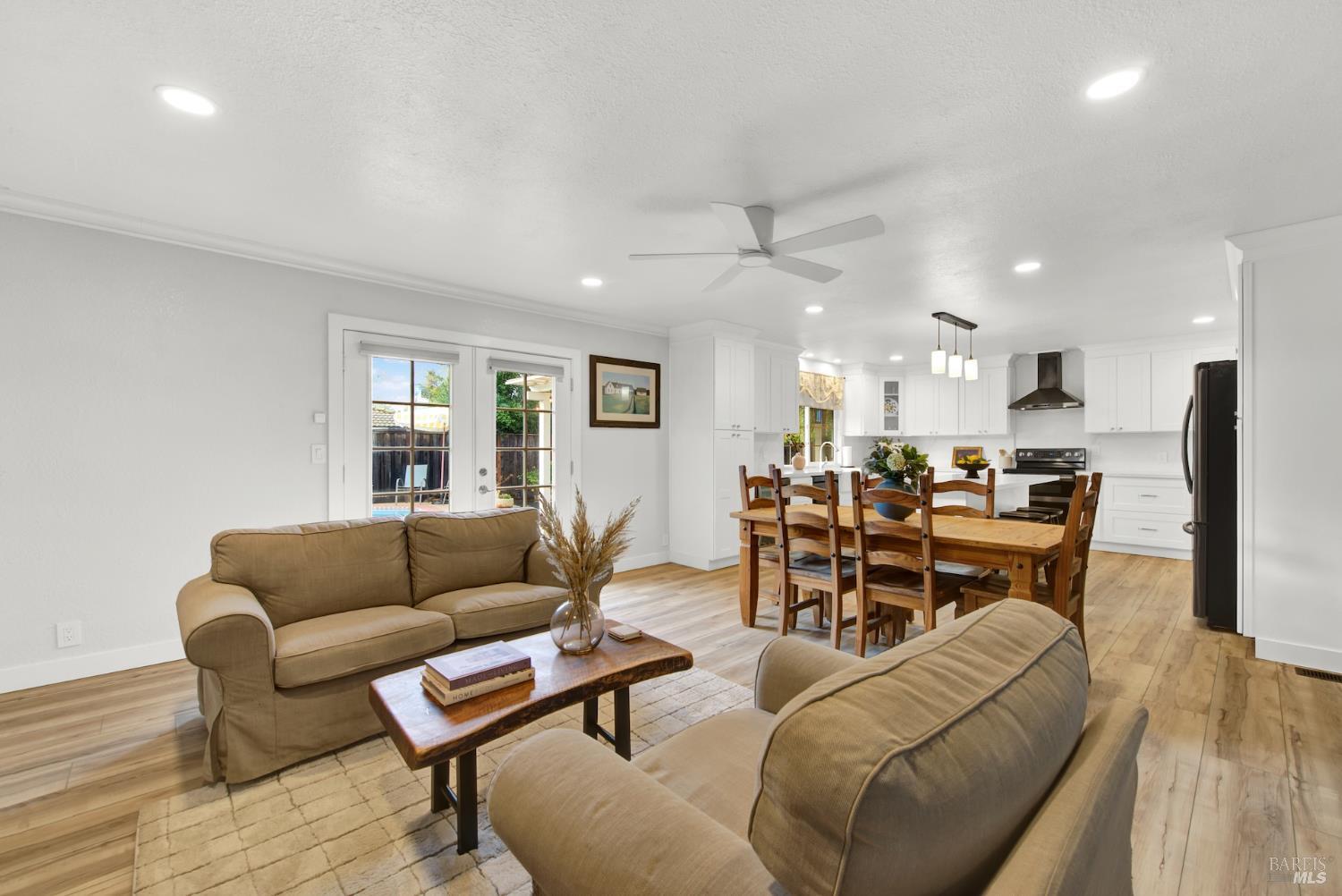 Detail Gallery Image 17 of 90 For 925 Charity Ln, Dixon,  CA 95620 - 3 Beds | 2 Baths