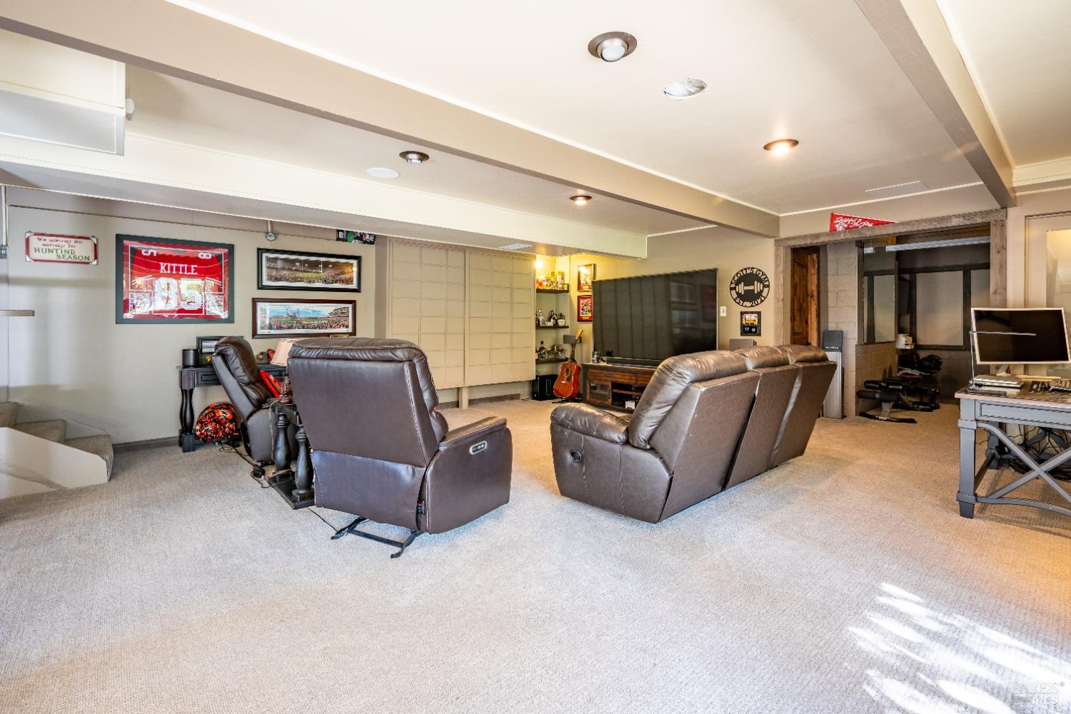 Detail Gallery Image 32 of 45 For 441 Vichy Hills Dr, Ukiah,  CA 95482 - 3 Beds | 3/1 Baths