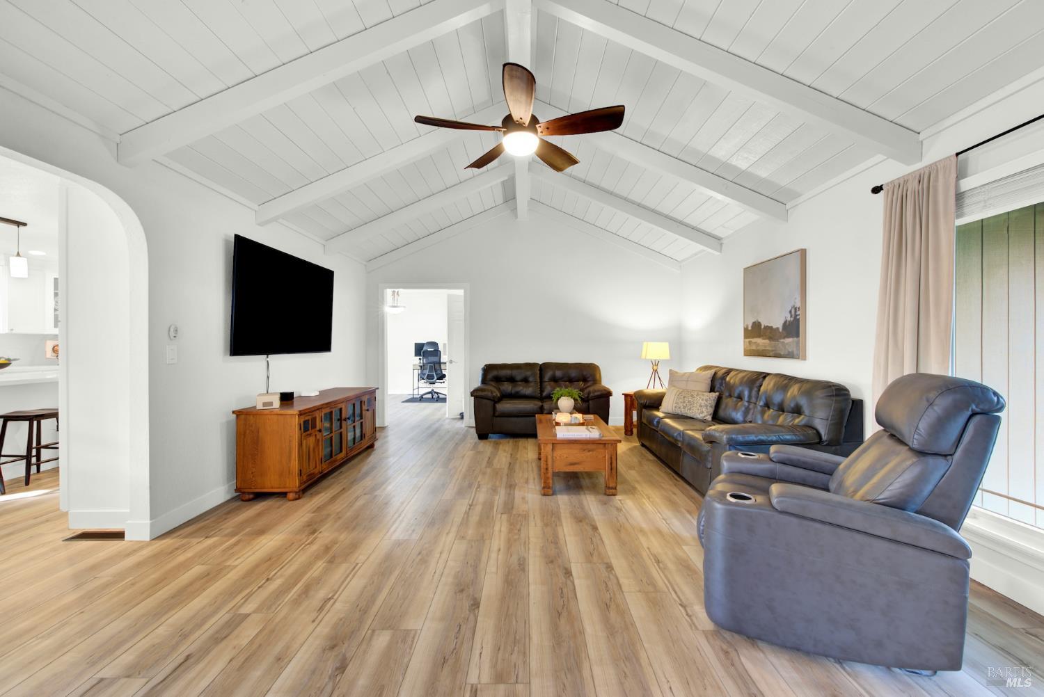 Detail Gallery Image 10 of 90 For 925 Charity Ln, Dixon,  CA 95620 - 3 Beds | 2 Baths